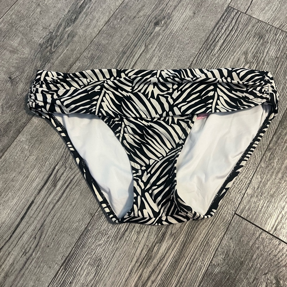 Victoria’s Secret the Heavenly Bikini bottom, Size L